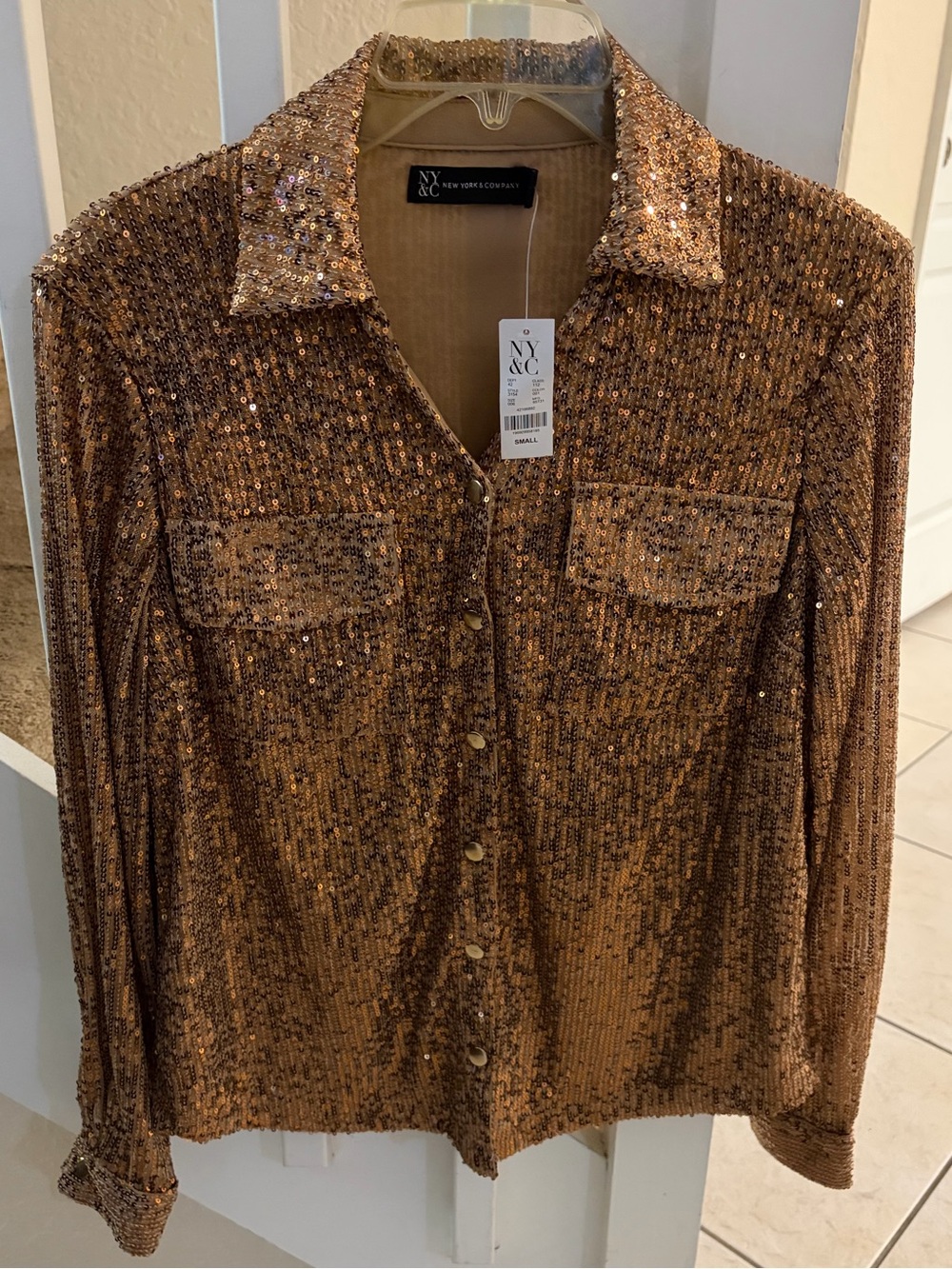 NWT New York & Co Bronze/Gold Sequin Snap Closure Long Sleeve Shirt - Size Small
